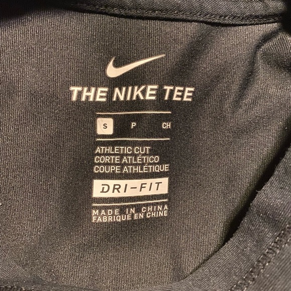 Iowa Hawkeye Nike Pullover Hoodie - Picture 3 of 5